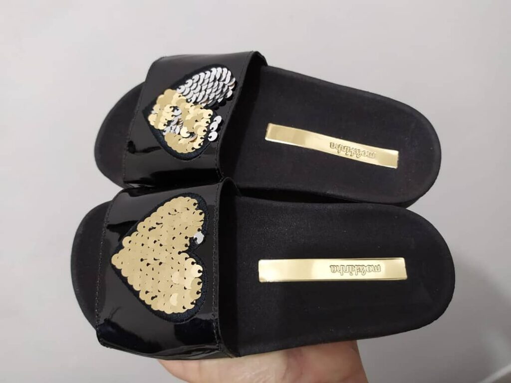 Chinelo Slip Molekinha Coração Dourado