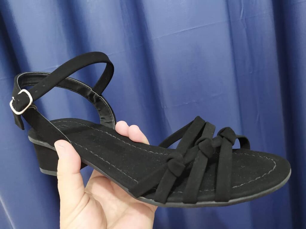 Sandália Nobuck Salto Baixo Tiras Transpassadas