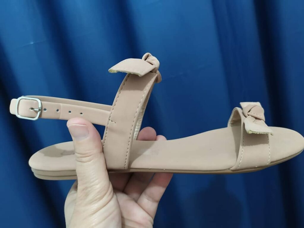 Sandália Feminina Rasteira com Laços - Marisa