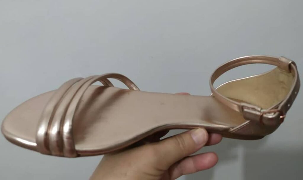 Rasteira Metalizada com Tiras - Bronze