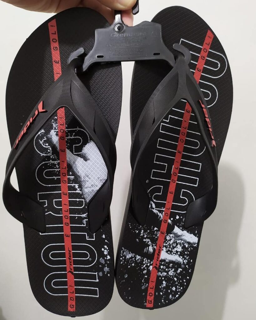 Chinelo Rider Estampada Street Olé Preto e Vermelho