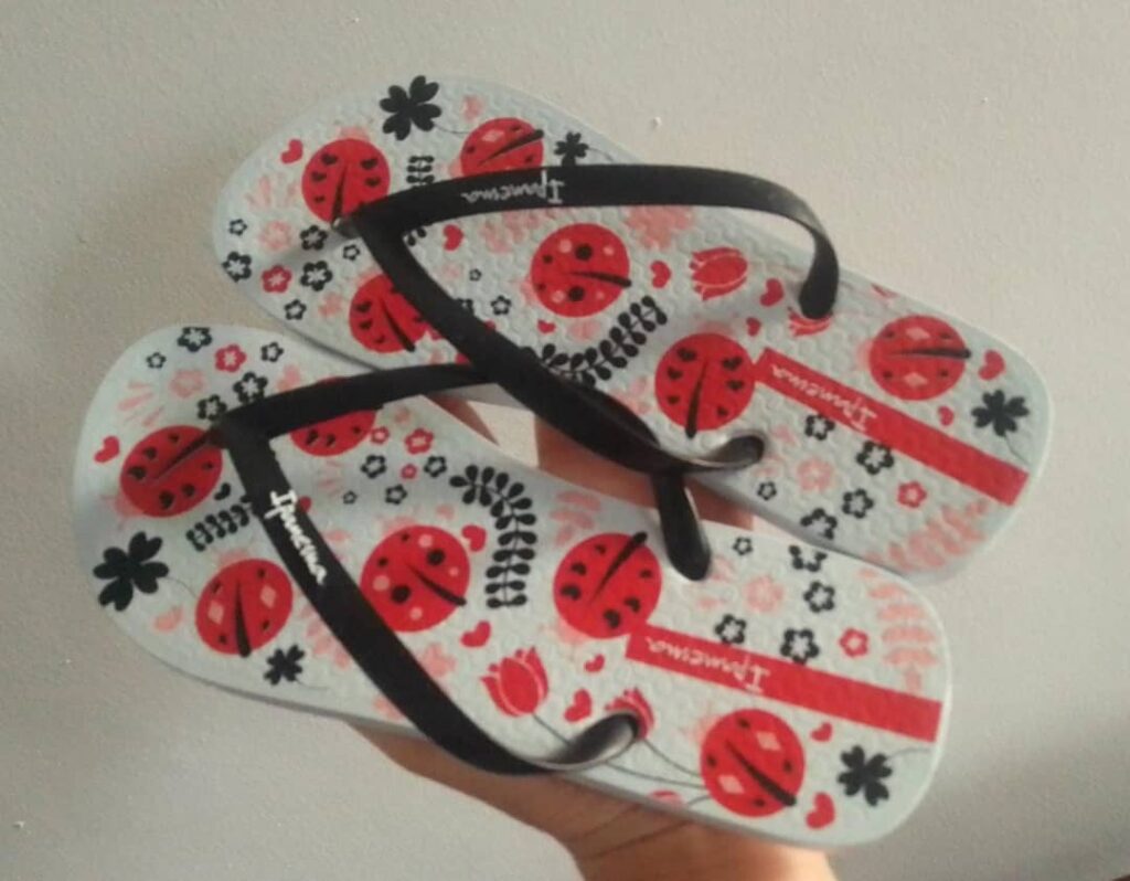 Chinelo Feminino Ipanema Jardins ll Branco/Preto/Vermelho