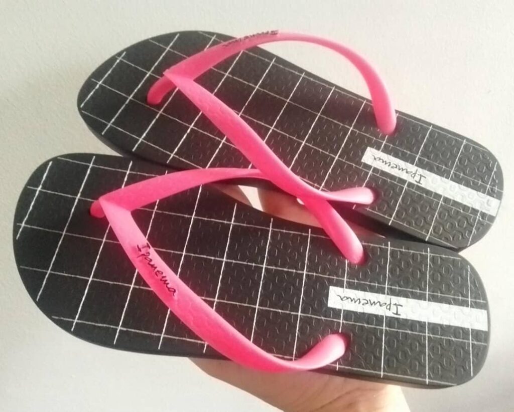 Chinelo Ipanema Temas V Quadriculado Preto
