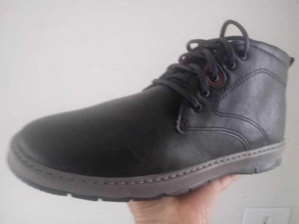 Bota Iceberg Pespontos Napa Preto