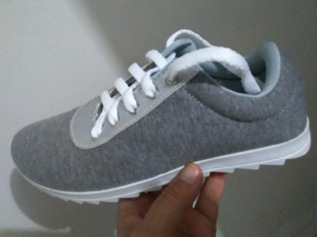 Tênis Feminino Casual Tratorado Nadia Talita Cinza e Branco