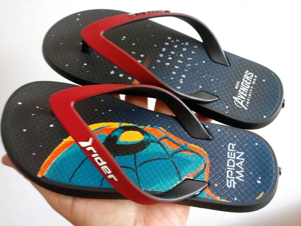 Chinelo Rider Os Vingadores - Homem Aranha
