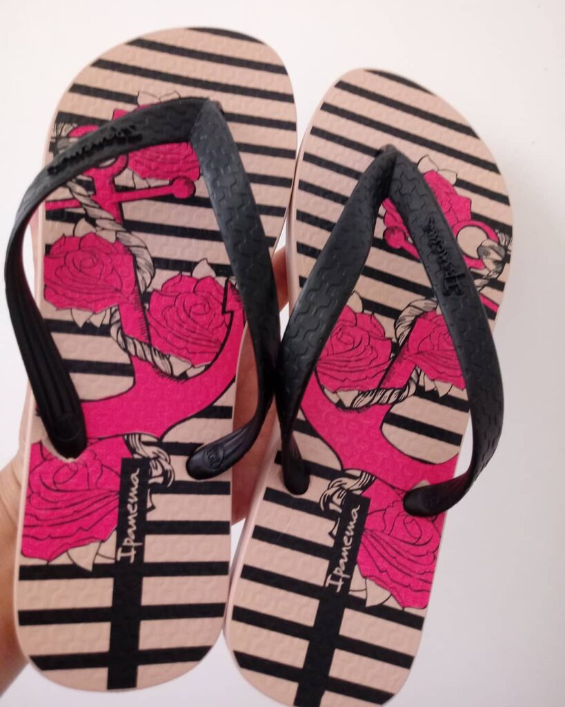 Chinelo Feminino Estampa Rosas Next Ipanema 26381