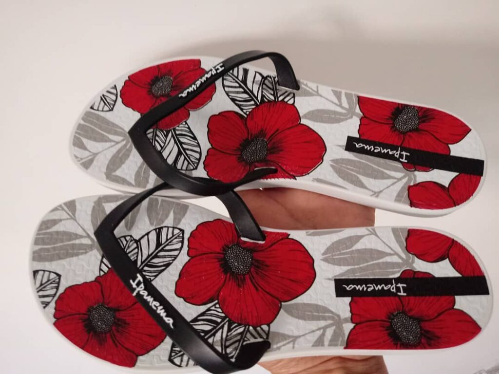 Chinelo Ipanema Swell Print 26281 - Branco Preto Vermelho 21029