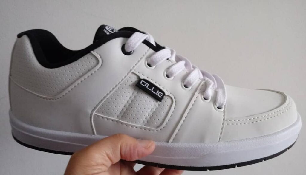 Tênis Casual Ollie Jimy Branco Estilo Urbano