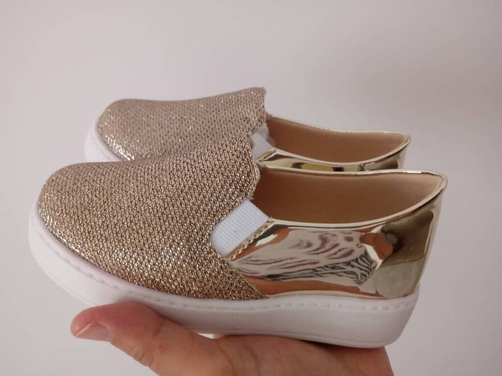 Tênis Infantil Feminino Slip On  Sem Cadarço Dourado