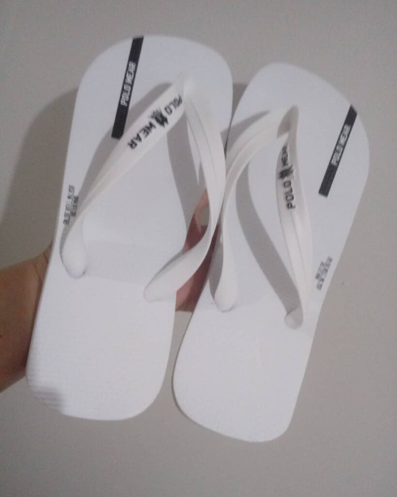 Chinelo Polo Wear Lettering Branco